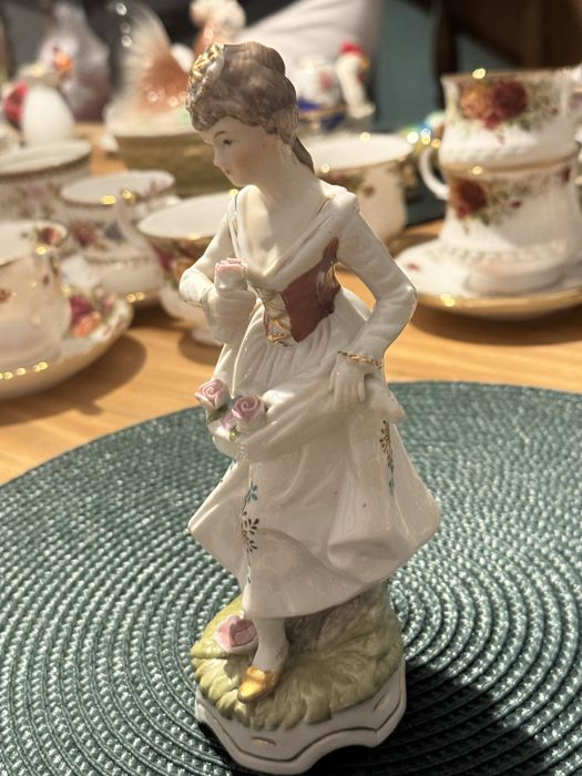 Porcelanowa dama