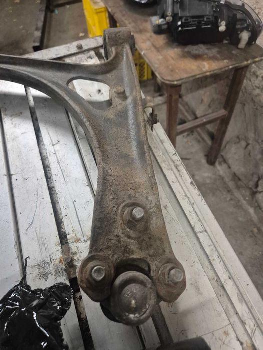 Audi s3 8l wahacz przednie wahacze przód