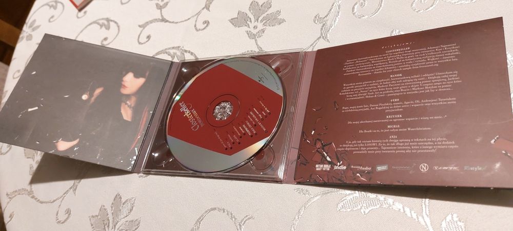 Closterkeller >bordEAUX< Iwyd. digipack