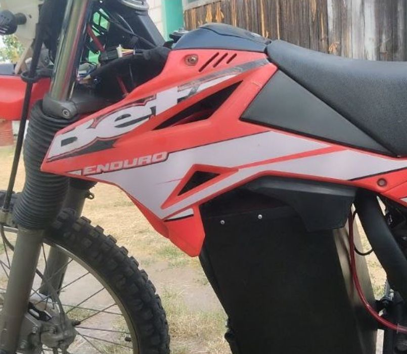 Електромотоцикл ендуро beta