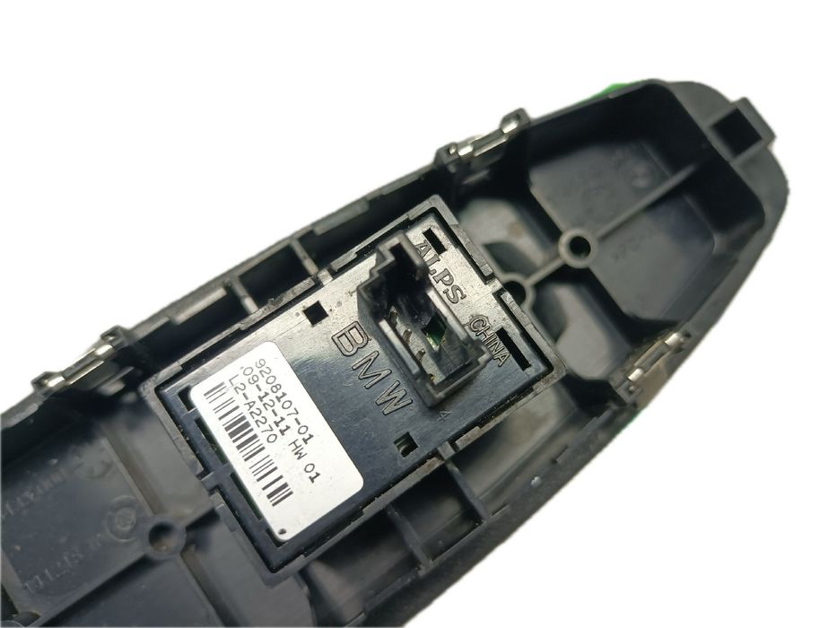 Comando / botão / interruptor vidros frente direito BMW 1 (F20)
