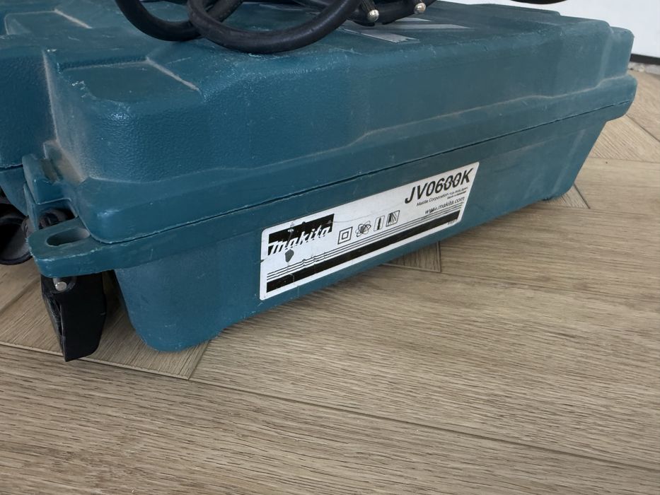 Wyrzynarka MAKITA JV0600K