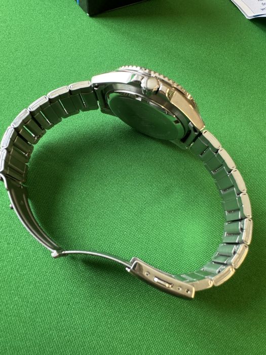 Продам годинник Casio MDV-107D-3AVEF