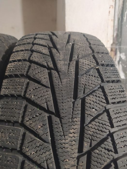 Hankook winter I*Cept IZ2 205/65/16