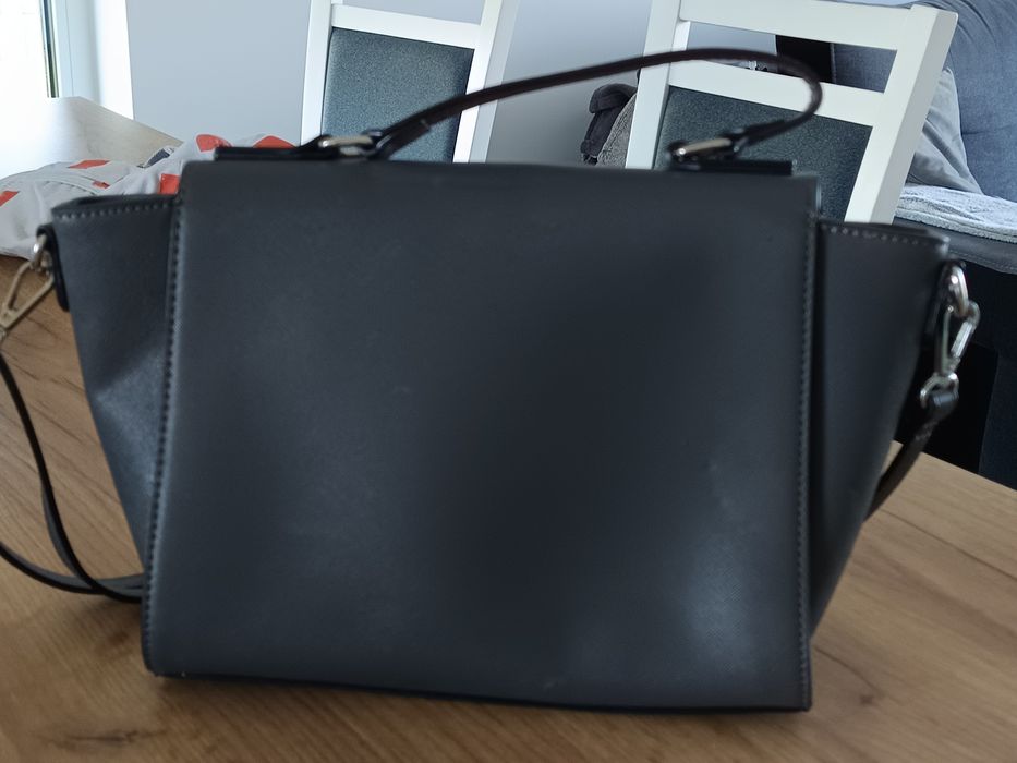 Torebka damska Carvela średnia