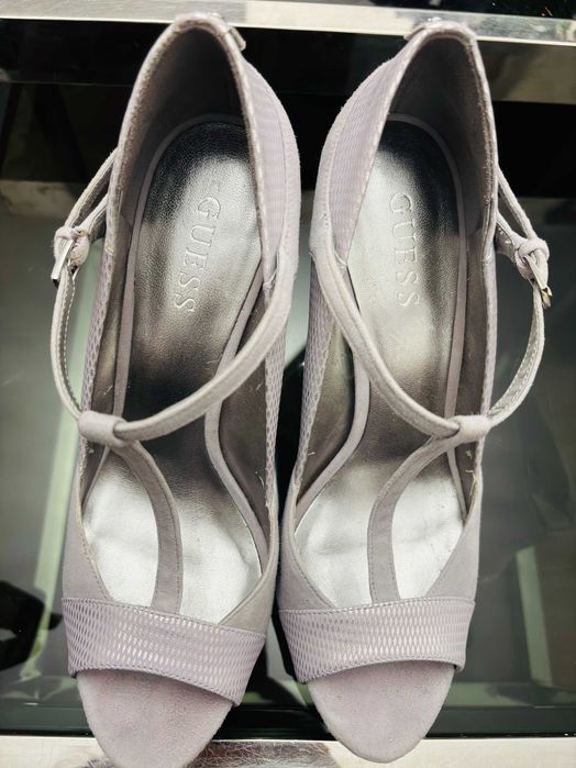 GUESS wrzosowe, fiołkowe, fioletowe sandały na platformie