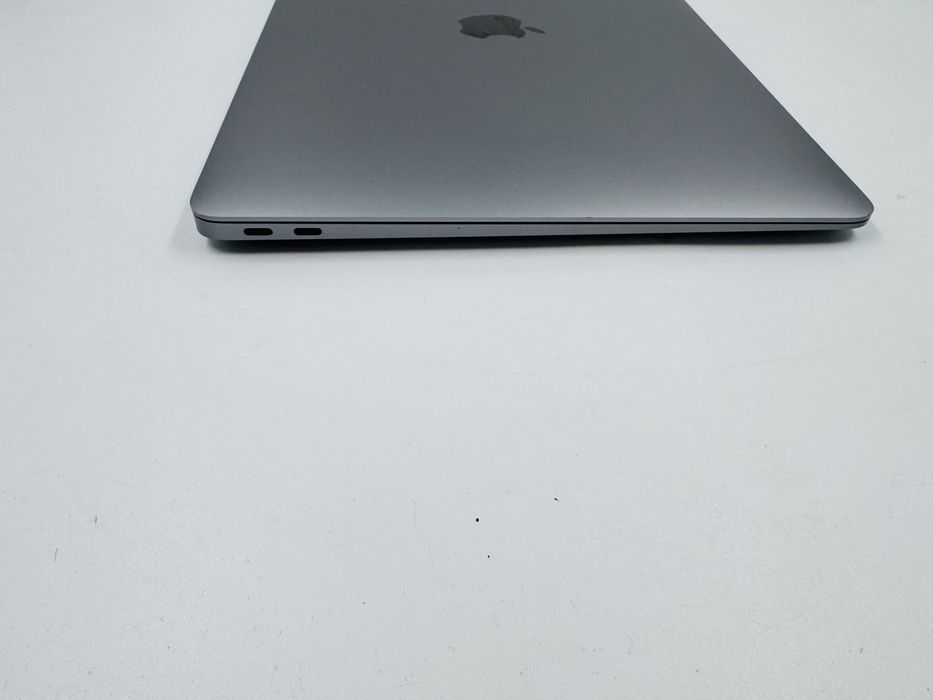 99% акумулятора Apple MacBook Air 13 2020 M1 16GB RAM 256GB SSD Space Gray IL7663