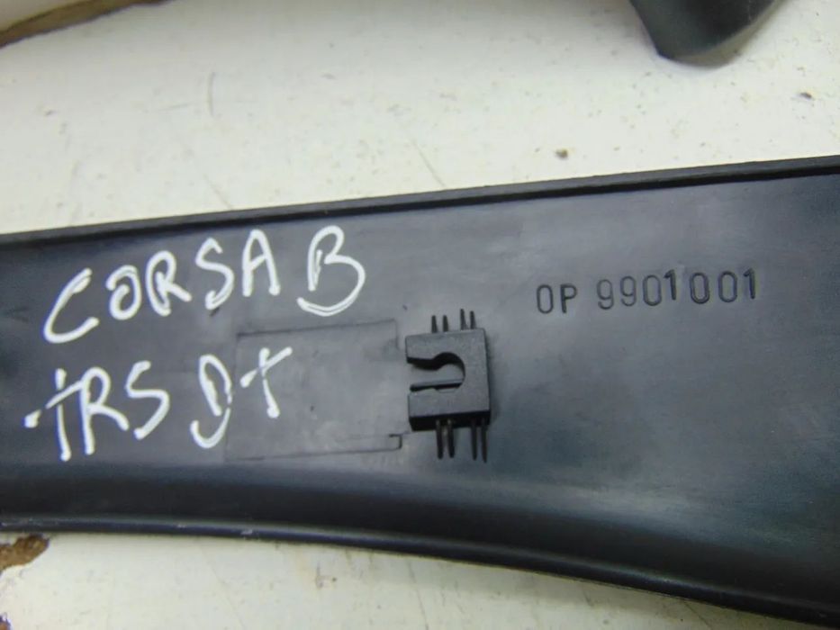 Opel Corsa B abas guarda lamas " usado em bom estado