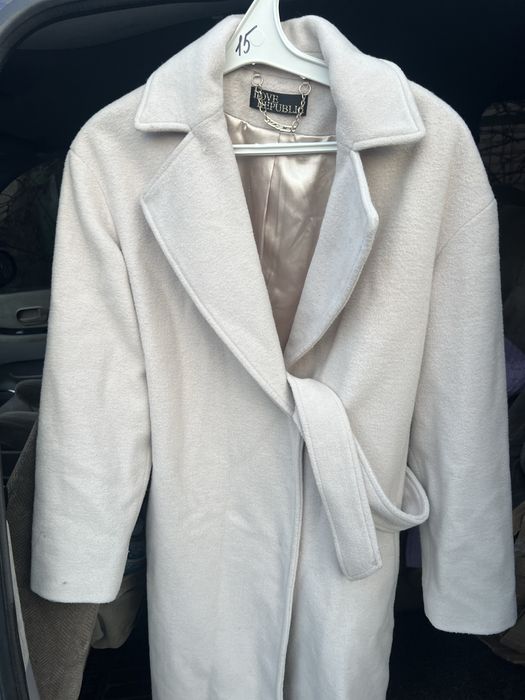 Пальто Женское  Love Republic, светлое Гардероб размер S–M  с поясом