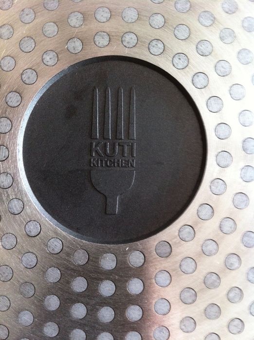 frigideira estado novo, cerca de 27 cm.