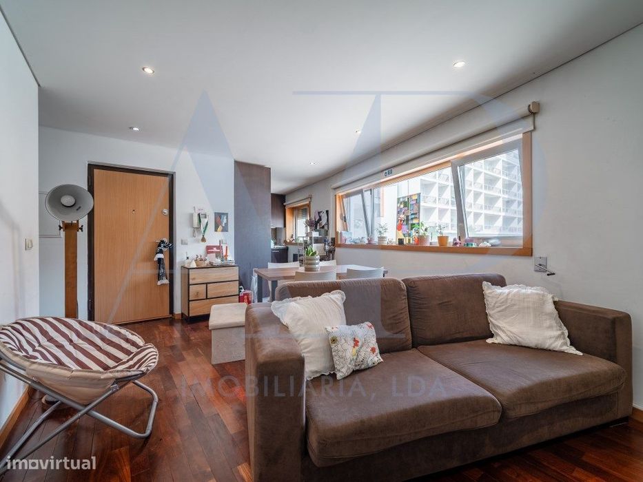 Apartamento T1 com Terraço em Fermentões
