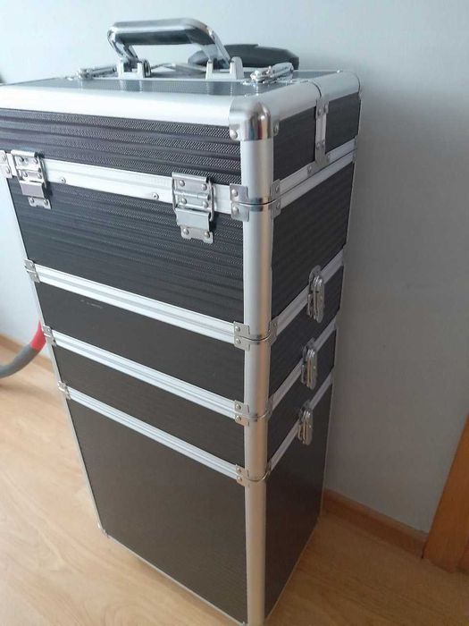 WALIZKA KOSMETYCZNA KUFEREK na kółkach na kosmetyki akcesoria
