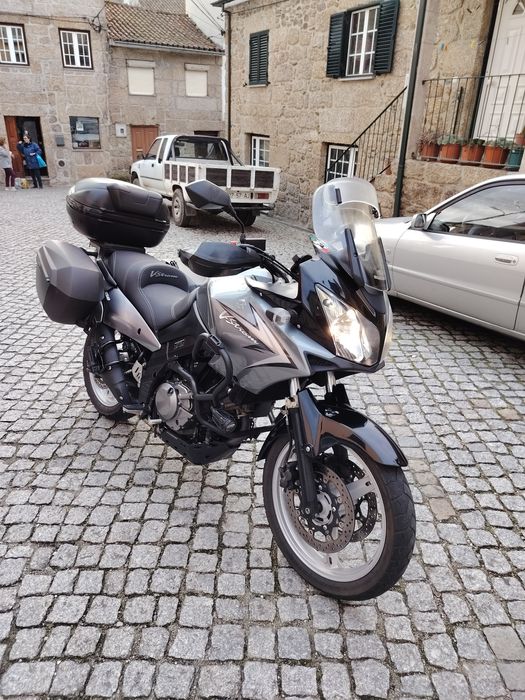 Vstron DL em excelente estado