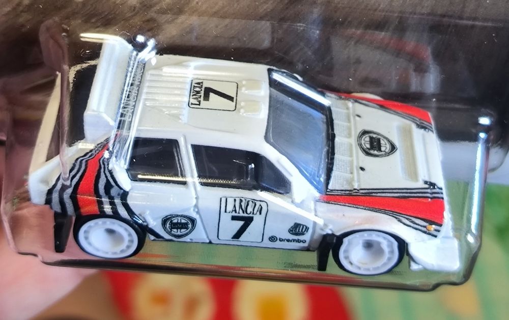 Lancia Delta S4 - Hot Wheels
