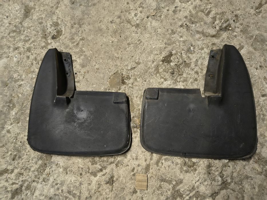 Chlapacze przednie Fiat 126p Maluch EL elegant
