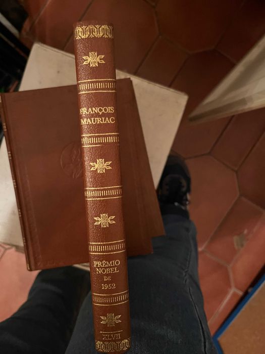 Biblioteca Prémio Nobel Literatura