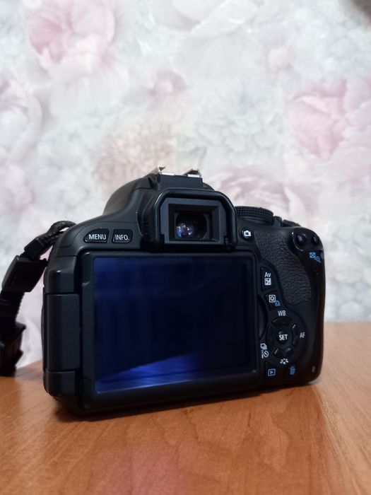 Canon rebel t3i (Американський Canon 600d) тушка