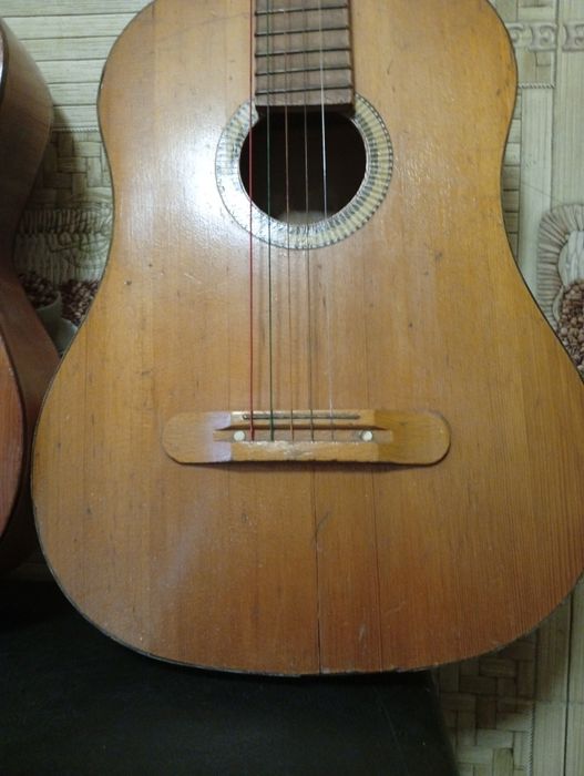 Продам гитары разные