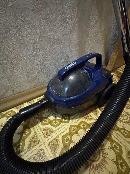 Пилосос  Zanussi ZAN1660