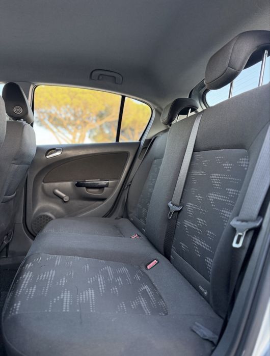 Opel Corsa 1.2 - 99.000km - 2011 - Garantia 18 meses