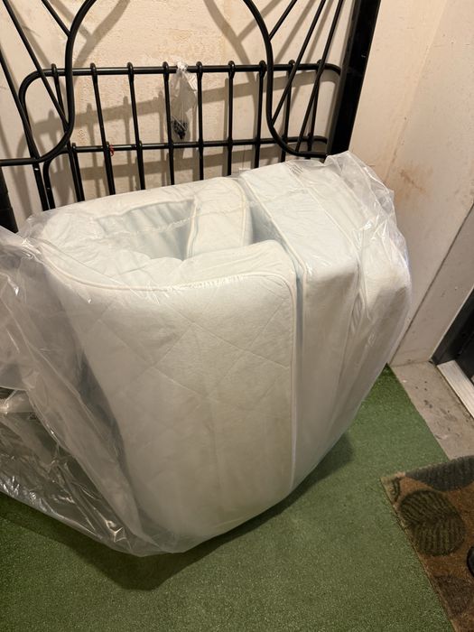 Łóżko regulowane Ikea Minnen z materacem i stelażem