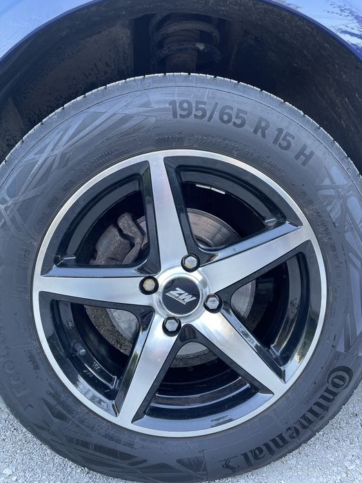 Автомобіль Dacia Sandero