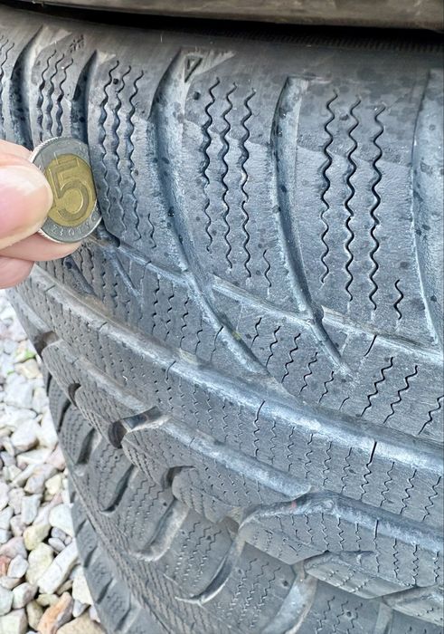Dwie tylne zimowe Toyo Snowprox S943 175/55R15 77