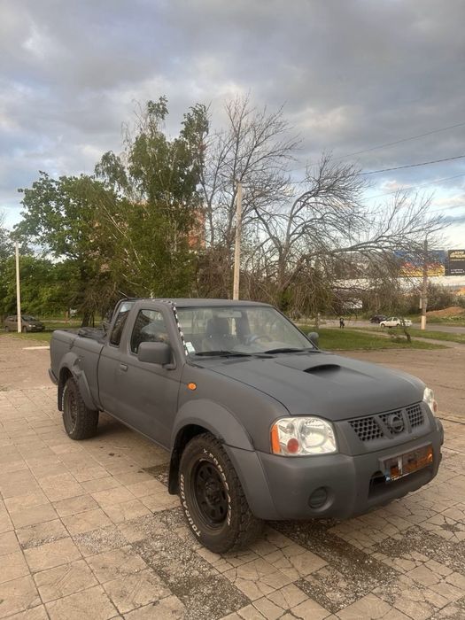 Продам NISAN NAVARA 2.5 дизиль