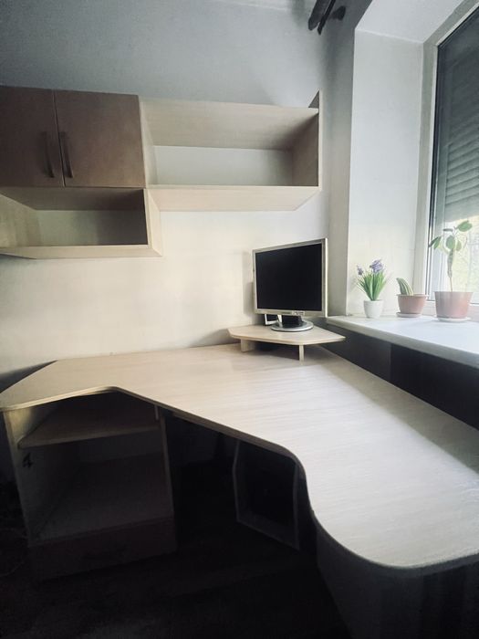 Продам компьютерный стол