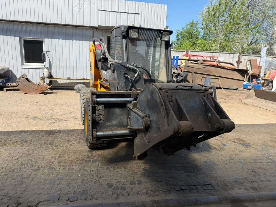 JCB 190 HF мінінавантажувач.фреза