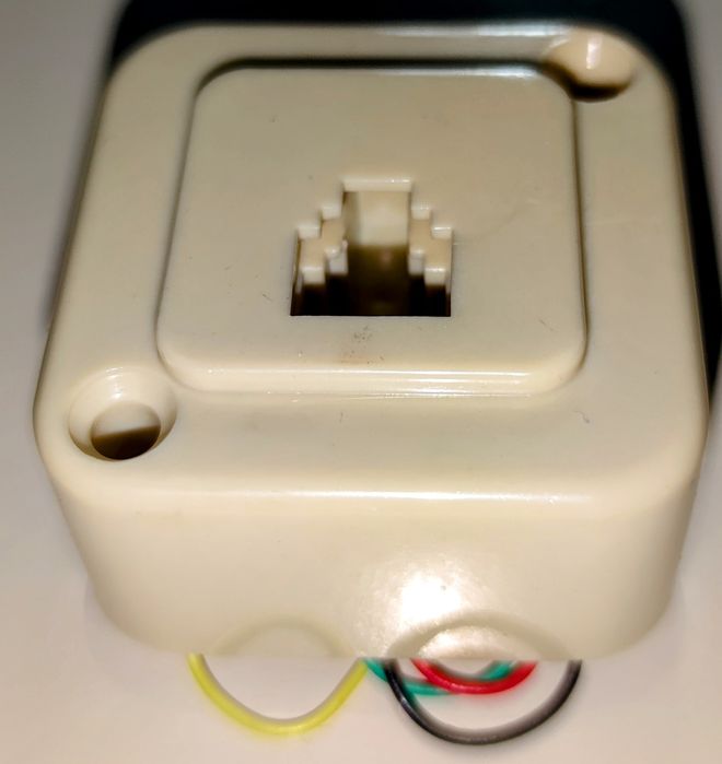 Tomada de rede RJ11 6P4C  com saída Frontal - NOVO - REF 2050