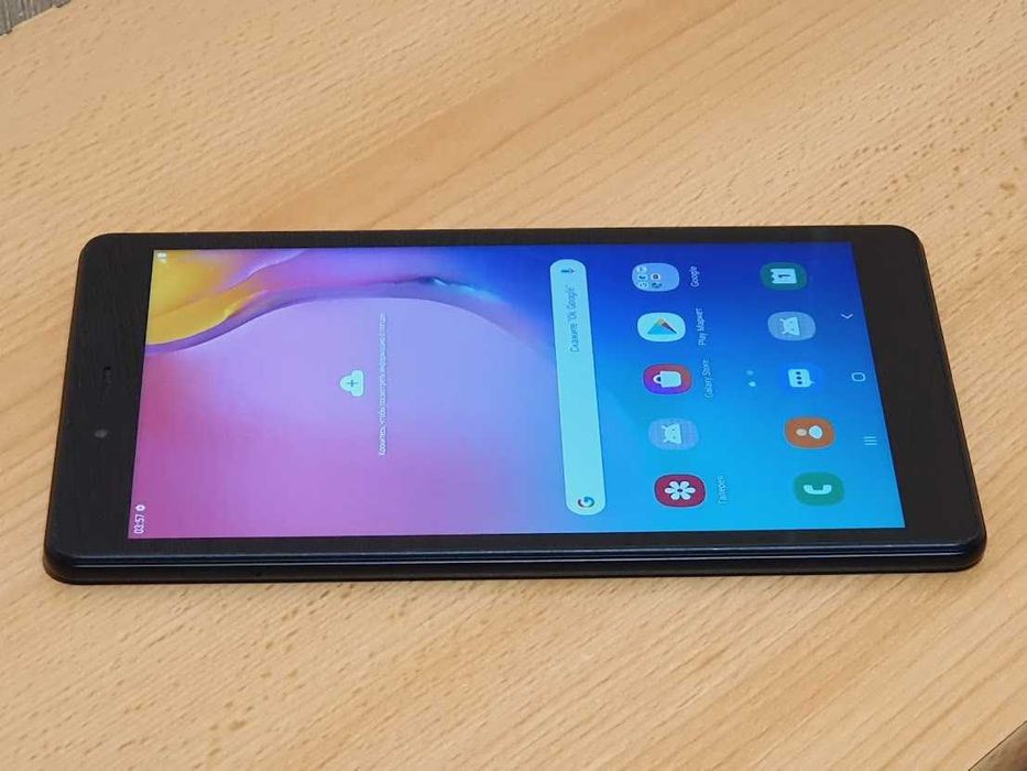 Планшет Samsung Galaxy Tab A 8.0" (2019) 2/32GB LTE Black (SM-T295NZKASEK) У ідеальному стані. Батарея тримає 20 годин.