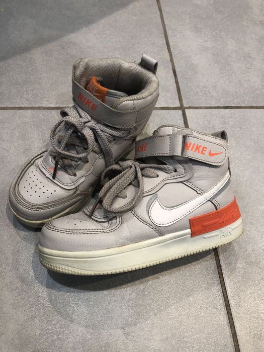 Дитяче взуття  черевички чобітки кросівки хайтопидеми весна літо осінь