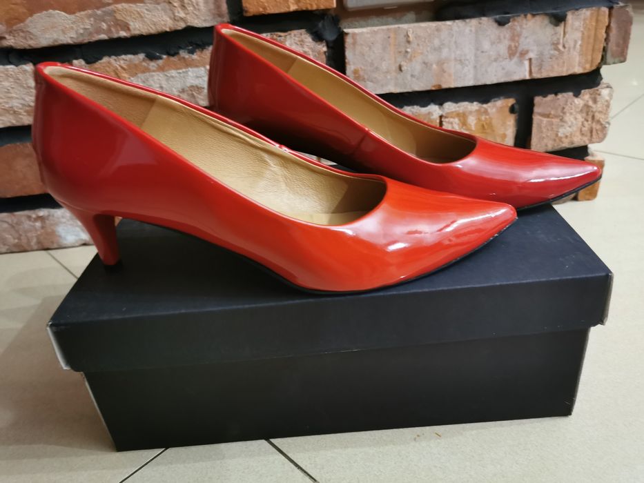 Czerwone szpilki 41 saway