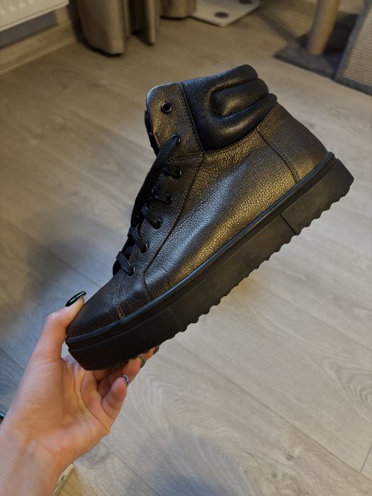 Нові черевики Mida жіночі