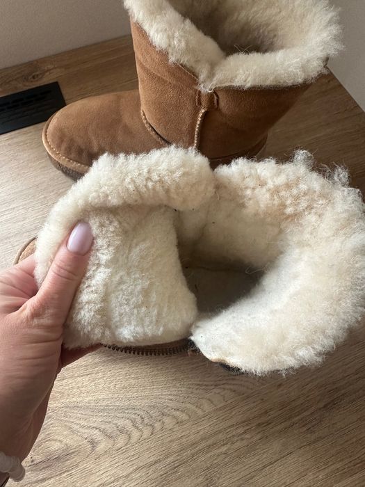 Угги для дівчинки