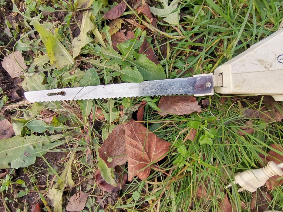 Nóz elektryczny z ostrzem sprawny