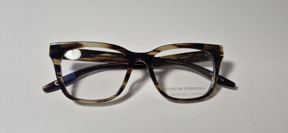 Oprawki męskie i damskie – nowe, markowe, w świetnych cenach!