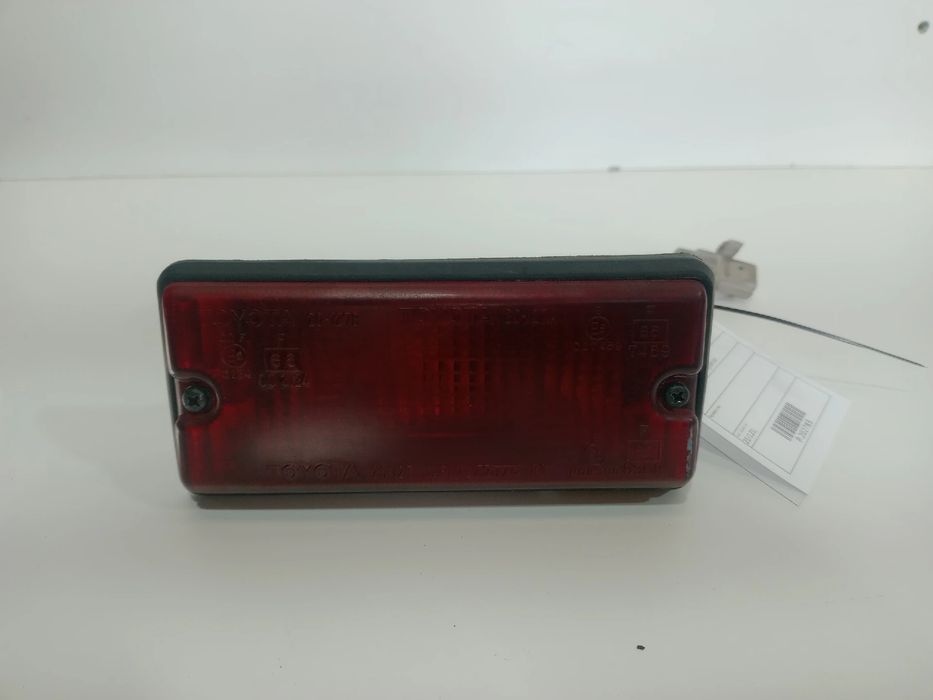 Farolim da mala esquerdo TOYOTA Land Cruiser 80 (_J8_)