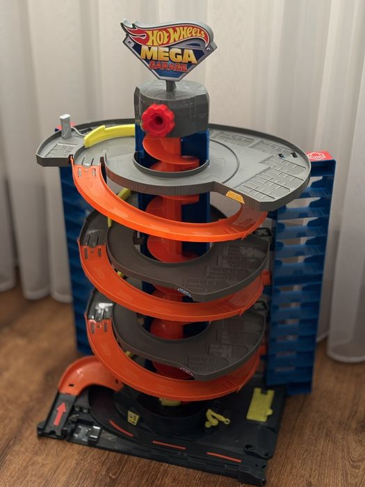 Hot wheels Mega Garage