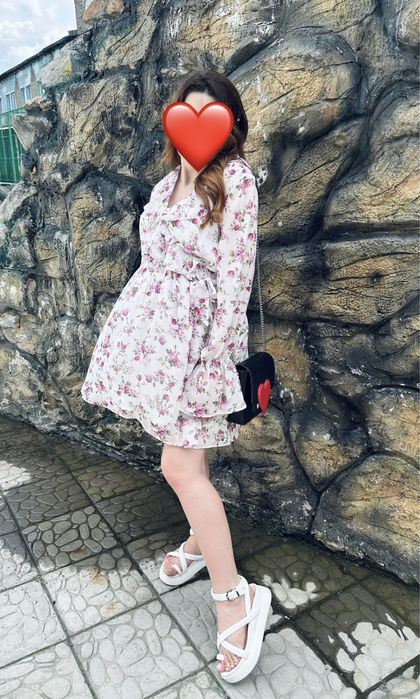 Продам легку літню сукню з рюшами і вільними рукавами для вагітних