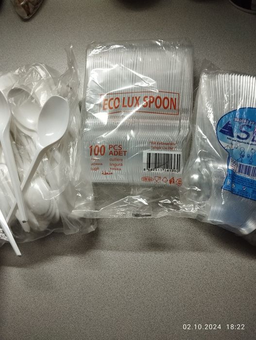 Продам одноразовую ложку.