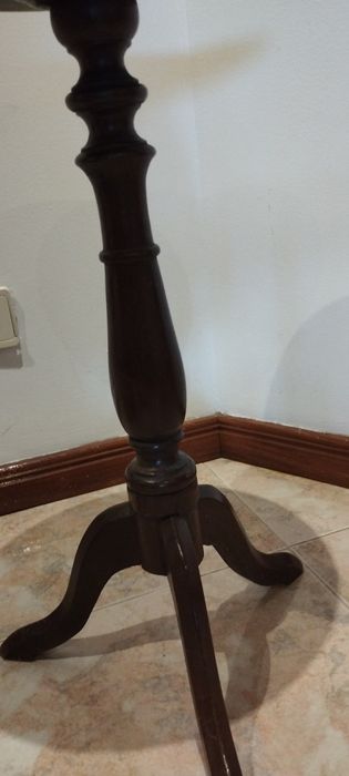 Floreiras em madeira mogno