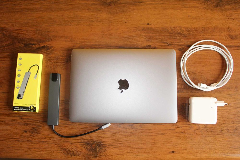 Apple MacBook Pro 13 A1708