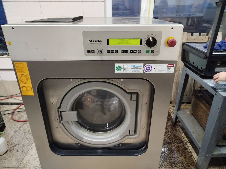 Професійна пральна машина Miele 14-16кг.