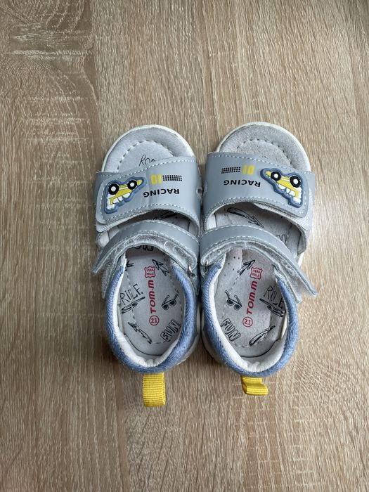 Босоніжки / сандалі дитячі