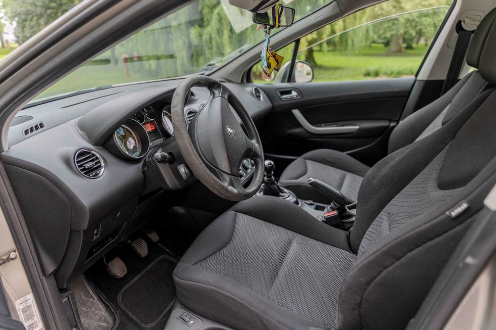 Samochód Peugeot 308 SW 260.000