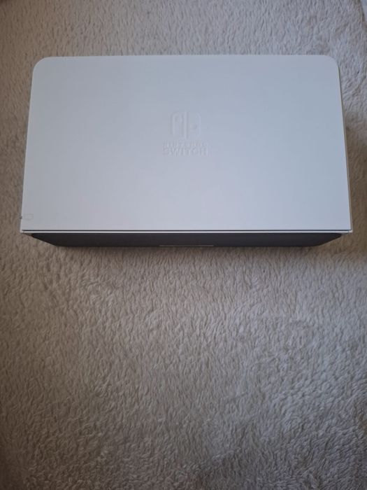 Nintendo Switch Oled (c/ pouco uso)