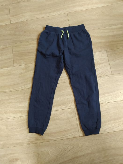 Spodnie dresowe chłopięce 158