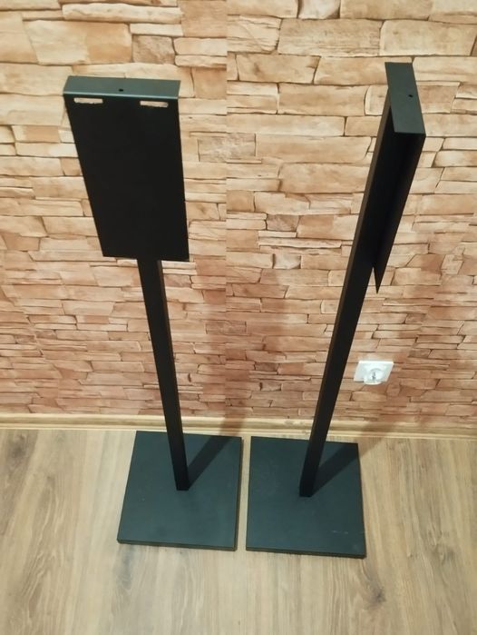 Stojaki do dezynfekcji rąk